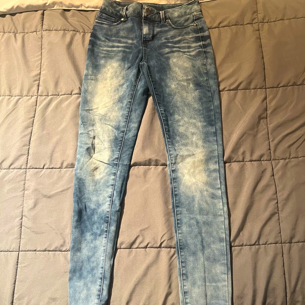 Acid wash jeans